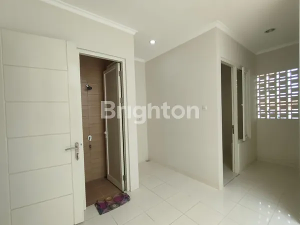 image RUMAH MANYAR SURABAYA ROW 3 MOBIL 2 LANTAI  (6)