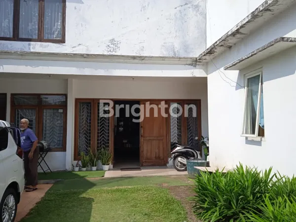 image RUMAH TERAWAT BENDUL MERISI ROW JALAN LEBAR STRATEGIS DEKAT MARGOREJO (2)