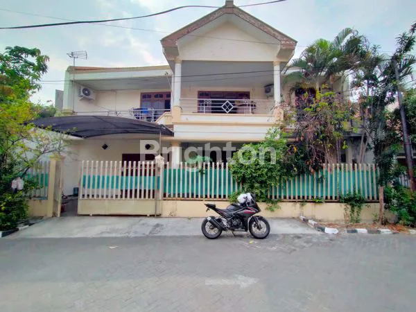 image DIJUAL RUMAH MEWAH HARGA MIRING SURABAYA BARAT DARMO (1)