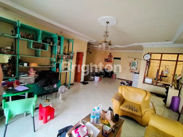 image DIJUAL RUMAH MEWAH HARGA MIRING SURABAYA BARAT DARMO (3)