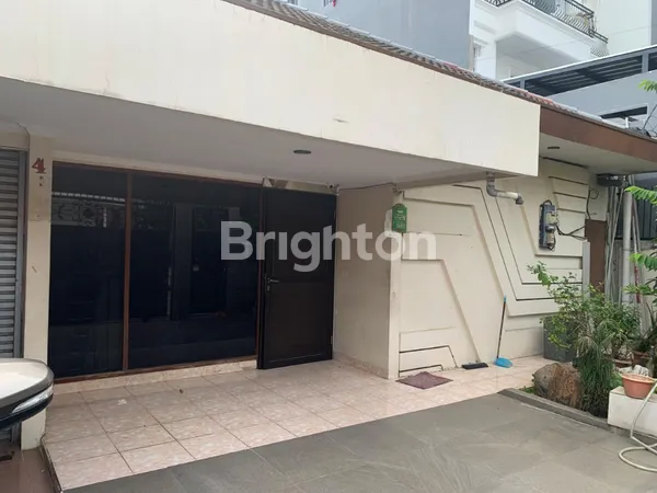 image RUMAH JUMBO 360M² DI PETOJO SELATAN — BUAT KELUARGA BESAR YANG MAU TINGGAL DI TENGAH JAKARTA TANPA DRAMA. (6)