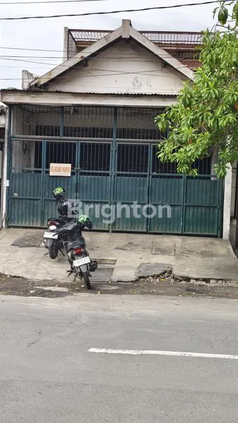 image RUMAH STRATEGIS DI JALAN TIDAR, PUSAT KOTA SURABAYA, COCOK UNTUK USAHA (1)