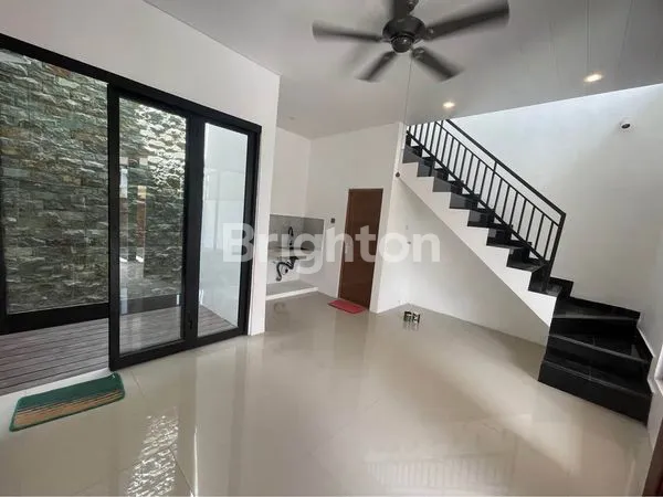 image DISEWA RUMAH JALAN DUKUH SARI MENGWI BONUS CANOPY (4)