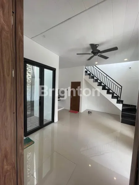 image DISEWA RUMAH JALAN DUKUH SARI MENGWI BONUS CANOPY (2)