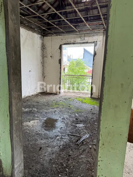 image TURUN HARGAAAA....RUMAH HITUNG TANAH DI MANYAR KERTOADI LOKASI STRATEGIS TENGAH KOTA SURABAYA (8)