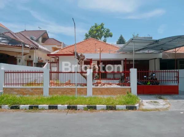 image DIJUAL CEPAT: RUMAH LUAS 341M² DI MANYAR AIRDAS - HARGA TERMURAH! (1)
