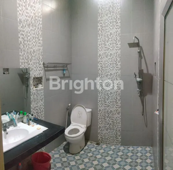 image RUMAH MEWAH 400M2 KOMPLEK TOP 100 DEKAT MASJID CHENGHO JAKABARING (5)