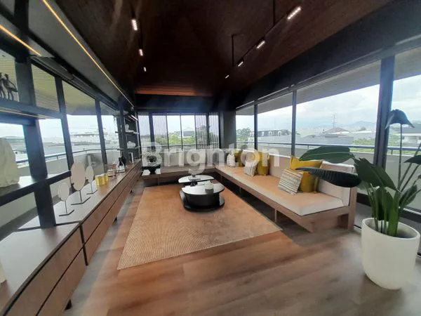 image RUMAH PREMIUM CLUSTER XANDARI LENGKAP DENGAN LIFT DAN KOLAM RENANG DI SUMMARECON BANDUNG (4)