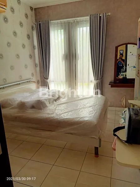 image RUMAH 2 LANTAI DI SEBERANG LIVING WORLD KOTA WISATA CIBUBUR (6)