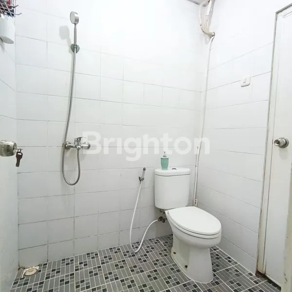 image RUMAH SEMI FURNISHED 1,5 LANTAI SIAP HUNI (8)