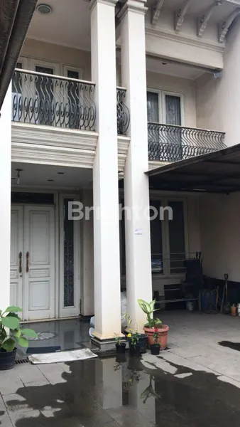 image RUMAH SIAP HUNI DI PEGANGSAAN INDAH PONDOK GADING JAKARTA UTARA (1)