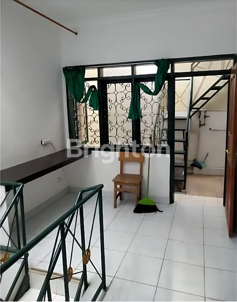 image RUMAH CANTIK MODERN FULL FURNISH JALAN TAMAN NILAM JATI RAWAMANGUN JAKARTA TIMUR  STRATEGIS BEBAS BANJIR (7)
