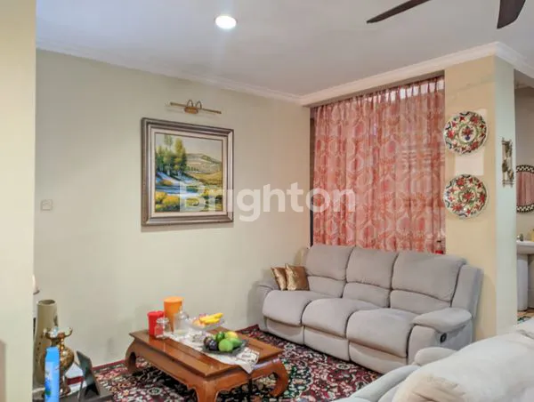 image SIAP HUNI! RUMAH DI KEBAYORAN BARU JAKSEL (2)