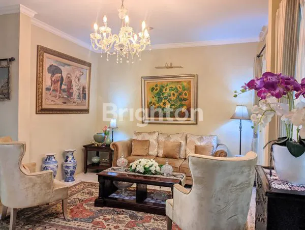 image SIAP HUNI! RUMAH DI KEBAYORAN BARU JAKSEL (1)