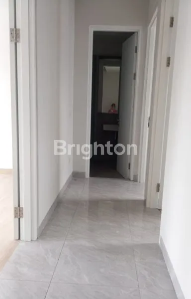 image RUMAH MEWAH 3 LANTAI DI GREENWICH BSD (4)