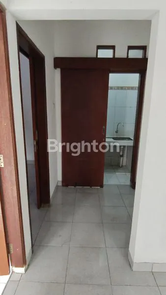 image RUMAH DI JATIBENING STRATEGIS (8)