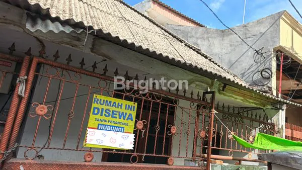 image DISEWAKAN RUMAH STRATEGIS LT 110M² JAKARTA (2)