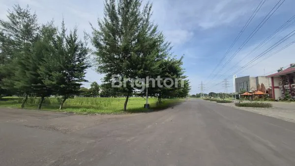 image TANAH KAVLING KOMERSIAL PERUMAHAN ROYAL RESIDENCE, WIYUNG, SURABAYA BARAT. COCOK UNTUK USAHA SPORT CENTER (PADEL, BADMINTON, FUTSAL, ETC), SCHOOL, DLL. STRATEGIS DEKAT RAYA WIYUNG - PAKUWON MALL - CITRALAND - GRAHA FAMILI - DIAN ISTANA - WISATA BUK (2)