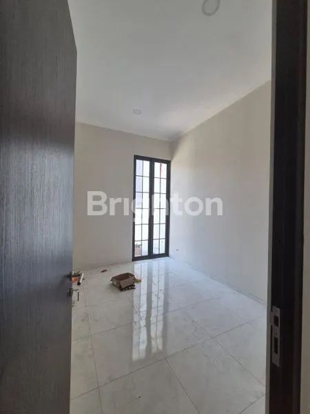 image RUMAH BARU 2 LANTAI DEKAT MERR BARUK BARAT (6)