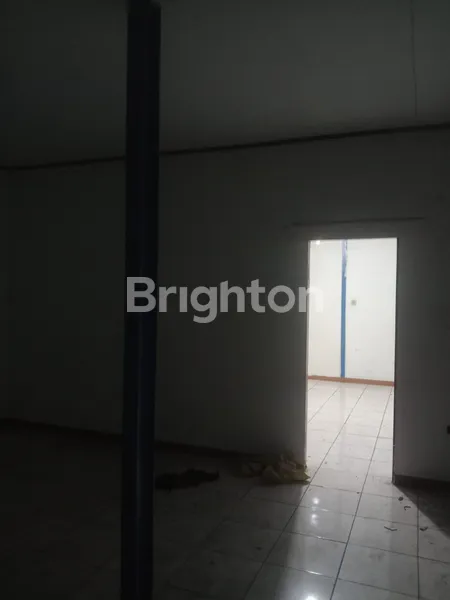 image GUDANG STRATEGIS DI JALAN RAYA CILEUNGSI – SIAP PAKAI, LT 1100, LB 400, BISA TRONTON (6)