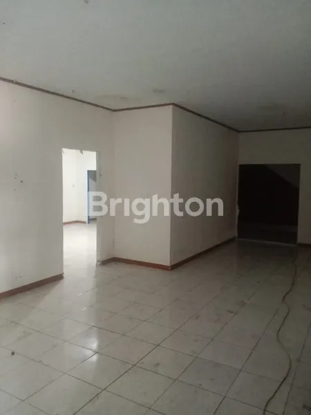 image GUDANG STRATEGIS DI JALAN RAYA CILEUNGSI – SIAP PAKAI, LT 1100, LB 400, BISA TRONTON (7)