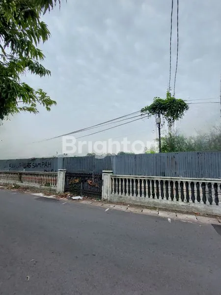 image TANAH PUSAT KOTA SURABAYA RAYA KEDUNG TARUKAN, GUBENG, SURABAYA TIMUR. COCOK UNTUK BENGKEL WORKSHOP - GUDANG - KANTOR - RUMAH KOS, DLL. STRATEGIS DEKAT RAYA PROF. DR. MOESTOPO - PACAR KELING - AMBENGAN - DHARMAHUSADA - PEMUDA - RSIA WARON HOSPITAL (1)