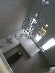 image RUMAH  MEWAH HOOK 2 LANTAI DI JAGAKARSA, KEBAGUSAN – FULL FURNISH + KOLAM RENANG (3)