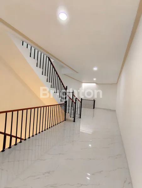 image DIJUAL RUMAH 4 LANTAI FULL (1)