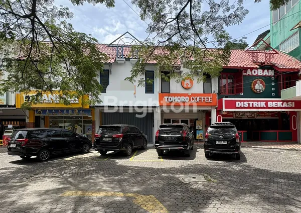 RUKO DISEWAKAN KEMANG PRATAMA BEKASI – UKURAN 5×17 M, LT 85 M² LB 162 M², LOKASI RAMAI, SIAP USAHA