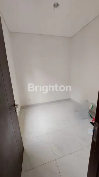 image LAVON CLUSTER GRACIA - SURVANA SUTERA (7)