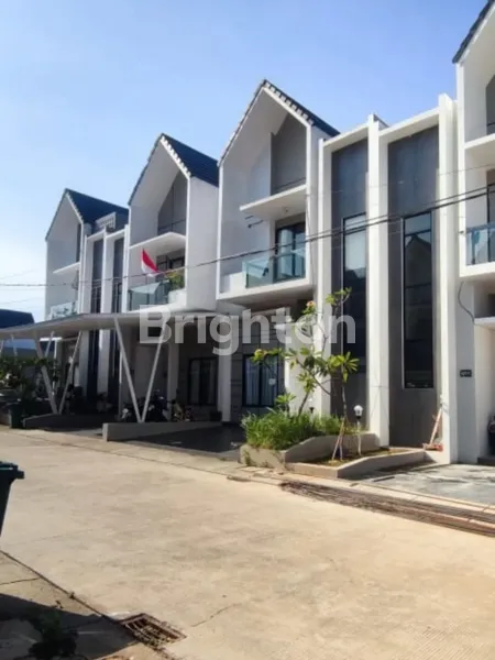 image RUMAH 2 LANTAI DISEWAKAN DI PERMATA CIMANGGIS DEPOK – LOKASI STRATEGIS, FULL FASILITAS, 45 JUTA/TAHUN NEGO (2)