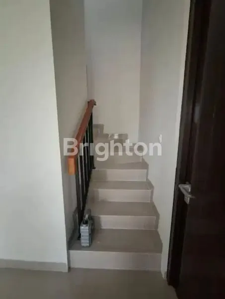 image DIJUAL RUMAH POSISI HOOK DI BUKIT GOLF RIVERSIDE (5)