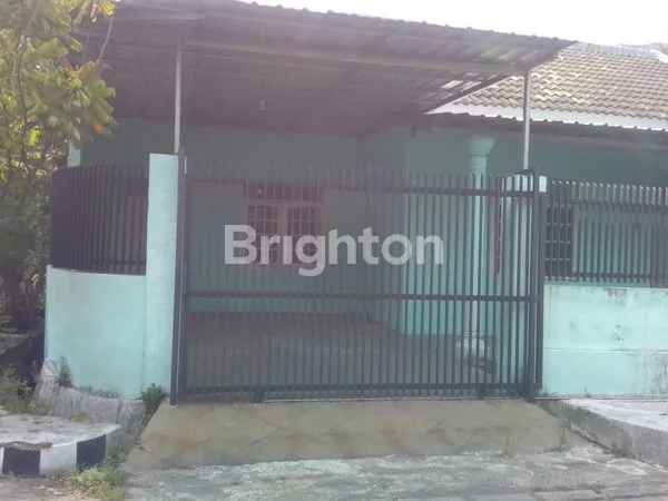 image RUMAH SURABAYA TIMUR LOKASI STRATEGIS DEKAT MERR UBAYA UPN JUANDA SIIER (1)