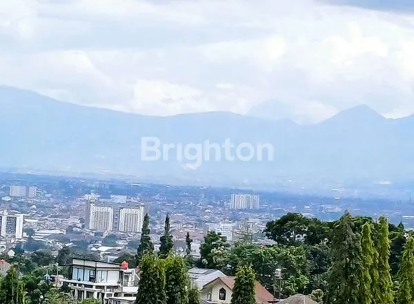 image JARANG ADA RUMAH ESTETIK 2 LANTAI VIEW BANDUNG LOKASI STRATEGIS SEBELAH LAPANGAN GOLF DAGO DI SAYAP DAGO BANDUNG COCOK UNTUK CAFE, GUEST HOUSE, HUNIAN, KANTOR ATAU INVESTASI (7)