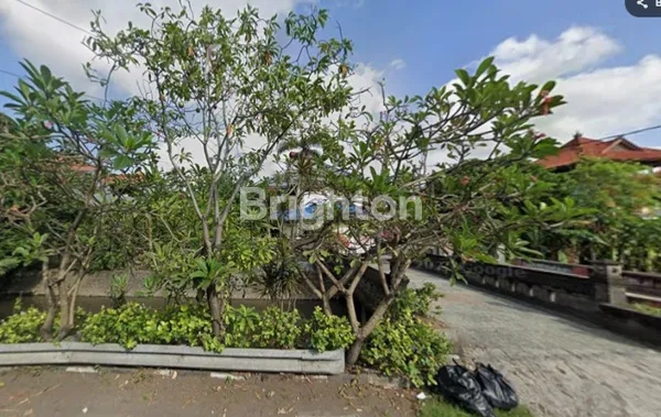 image DIJUAL RUMAH KLASIK MODERN 2LT JL KERTA DALAM SIDEKARYA DENPASAR SELATAN (7)