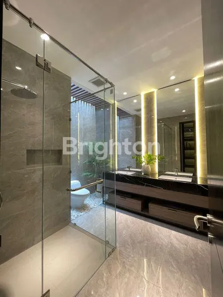 image RUMAH BARU MEWAH WITH POOL & ATTIC ROOM CITRALAND DEKAT DIAN ISTANA ROYAL RESIDENCE WISATA BUKIT MAS GRAHA FAMILY BUKIT DARMO GOLF PAKUWON INDAH (8)