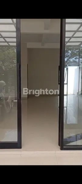 image SOHO 2 LANTAI,BAGUS UNTUK USAHA DAN KANTOR TENGAH KOTA DENGAN PARKIRAN LUAS (1)