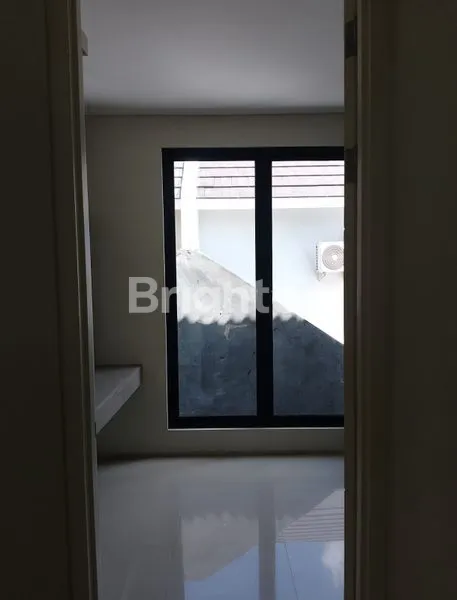 image DIJUAL RUMAH CANTIK DI NORTH WEST LAKE – SIAP HUNI !! (6)