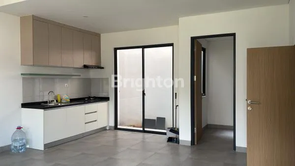 image DISEWAKAN RUMAH BARU DI YUTHICA (3)