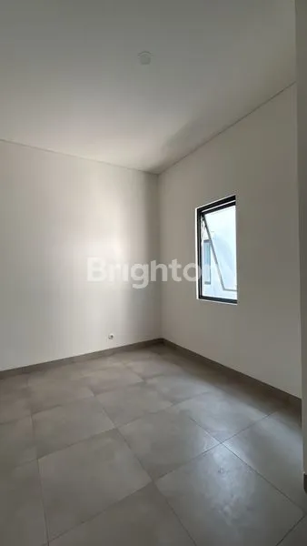 image DISEWAKAN RUMAH BARU DI YUTHICA (4)