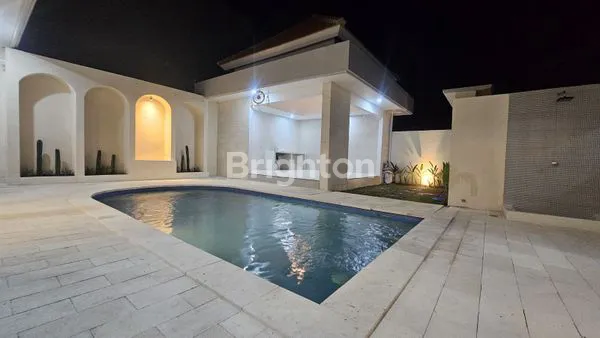 image VILLA STRATEGIS SEMINYAK, OPEN LIVING & KOLAM RENANG (3)