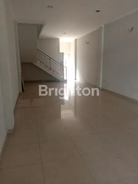 image RUKO 3,5 LANTAI LUAS BANGUNAN 570M² GANDENG 3 MENCONG CILEDUG TANGERANG DEKAT PINTU TOL CILEDUG DAN JOGLO (2)