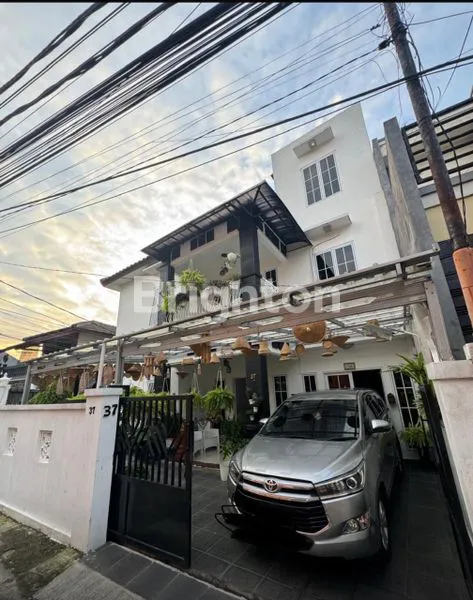 image RUMAH MEWAH SIAP HUNI (1)