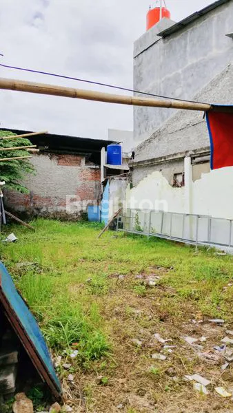 image COCOK BUAT USAHA PARKIRAN SANGAT LUAS TANAH TAMAN MERUYA ILIR LUAS 104 M2 HADAP TENGGARA LETAKNYA DI DALAM KOMPLEK PERUMAHAN ROW JALAN 2 MOBIL (8)