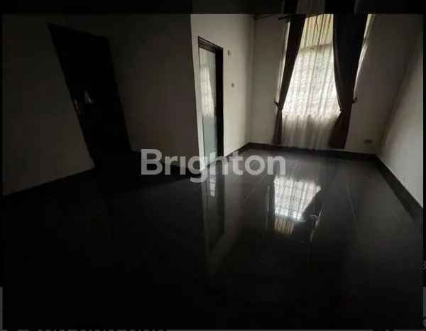 image FOR SALE – LUXURY HOUSE AT KEMANG PRATAMA, BEKASI PRIME LOCATION • SPACIOUS • EXCLUSIVE NEIGHBORHOOD  (8)