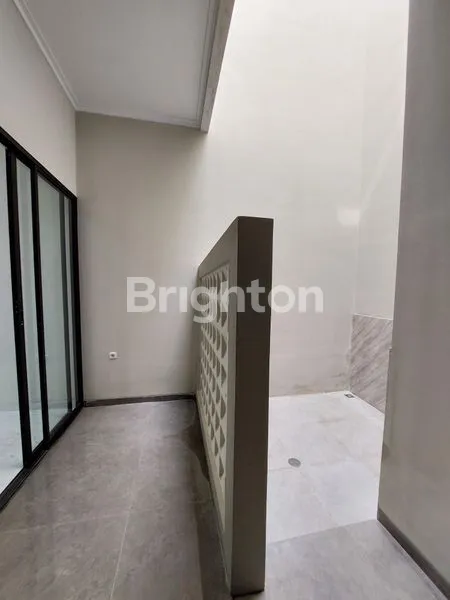 image RUMAH BARU 2 LANTAI PERUMAHAN WISMA MUKTI - KLAMPIS JAYA, SURABAYA TIMUR. STRATEGIS DEKAT RAYA MERR - ARIEF RAHMAN HAKIM - KERTAJAYA INDAH - MANYAR KERTOARJO - DHARMAHUSADA INDAH - GALAXY MALL - KAMPUS UNAIR, DLL. (4)