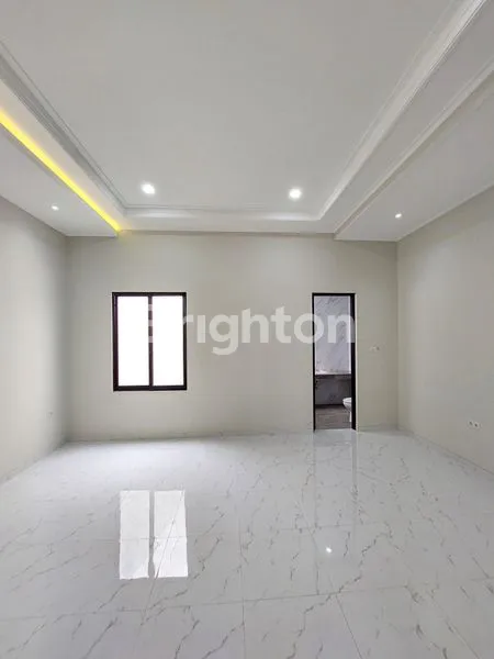 image RUMAH BARU 2 LANTAI PERUMAHAN WISMA MUKTI - KLAMPIS JAYA, SURABAYA TIMUR. STRATEGIS DEKAT RAYA MERR - ARIEF RAHMAN HAKIM - KERTAJAYA INDAH - MANYAR KERTOARJO - DHARMAHUSADA INDAH - GALAXY MALL - KAMPUS UNAIR, DLL. (6)