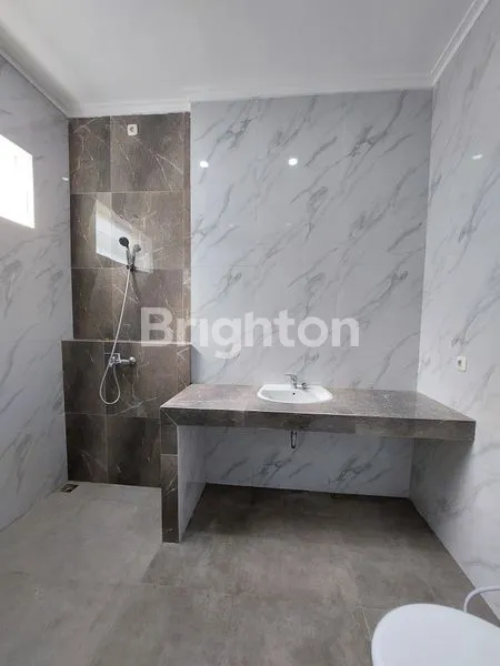 image RUMAH BARU 2 LANTAI PERUMAHAN WISMA MUKTI - KLAMPIS JAYA, SURABAYA TIMUR. STRATEGIS DEKAT RAYA MERR - ARIEF RAHMAN HAKIM - KERTAJAYA INDAH - MANYAR KERTOARJO - DHARMAHUSADA INDAH - GALAXY MALL - KAMPUS UNAIR, DLL. (7)