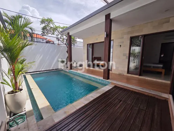 image VILLA EKSKLUSIF DENGAN SENTUHAN MODERN DAN FASILITAS LENGKAP DIKAWASAN KEROBOKAN  (1)