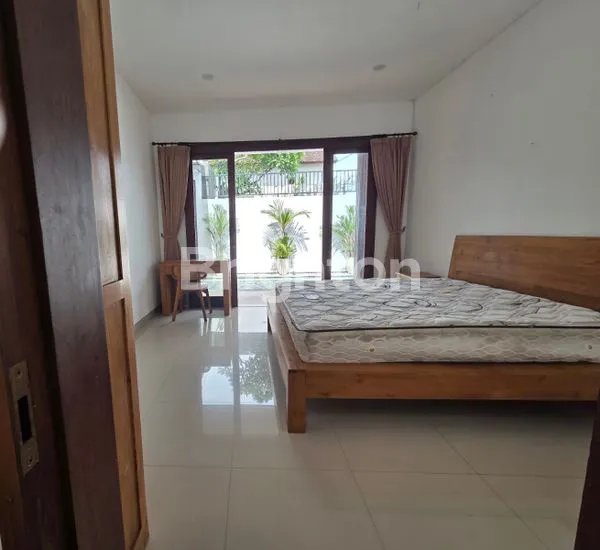 image VILLA EKSKLUSIF DENGAN SENTUHAN MODERN DAN FASILITAS LENGKAP DIKAWASAN KEROBOKAN  (3)